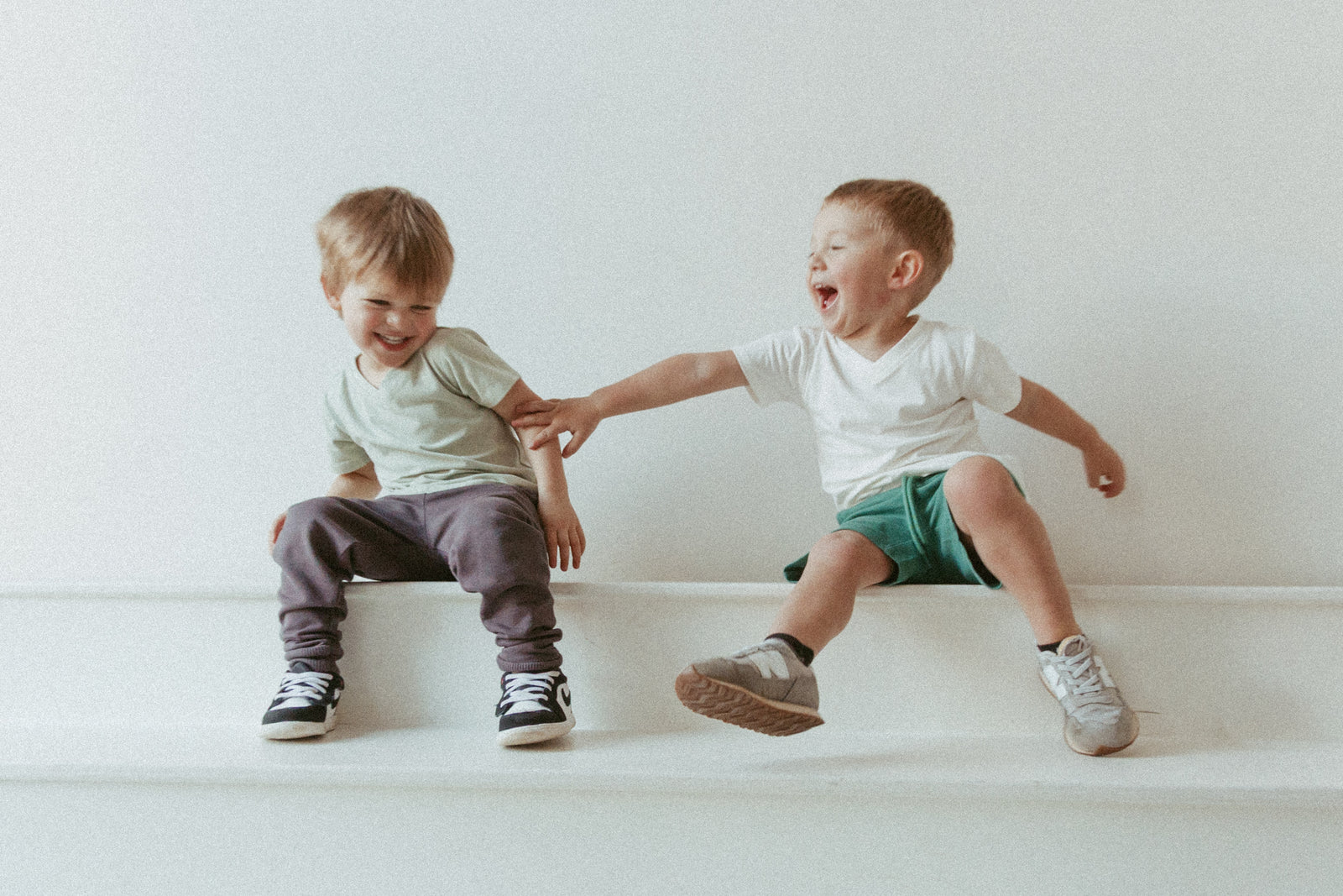 V-Neck Signature Tee | Pure White