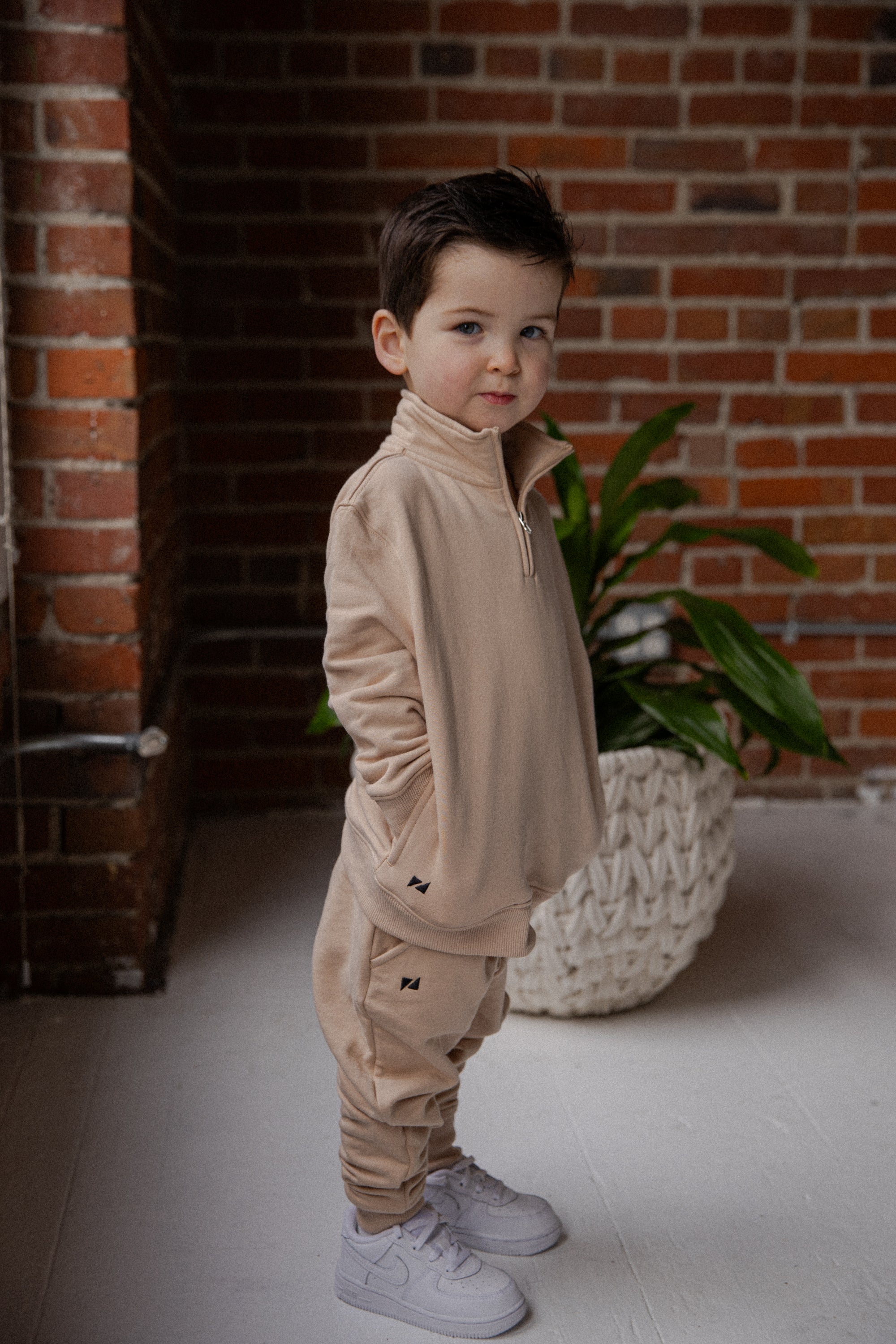 Cascade Quarter Zip Sweatshirt | Kids | Mushroom