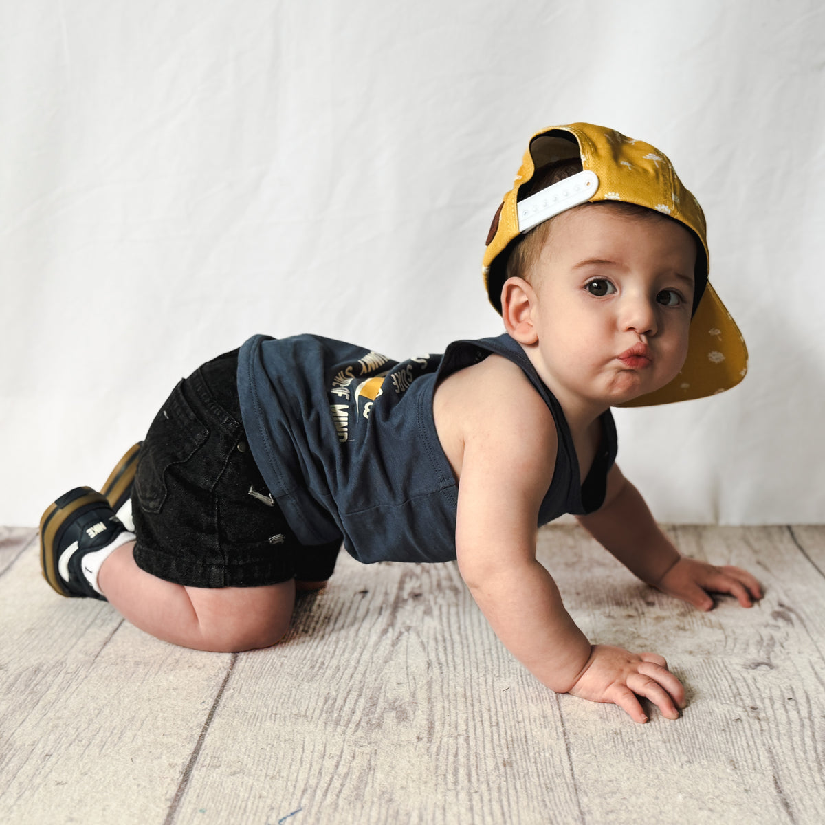 Heritage Hem Shorts | Black  Denim