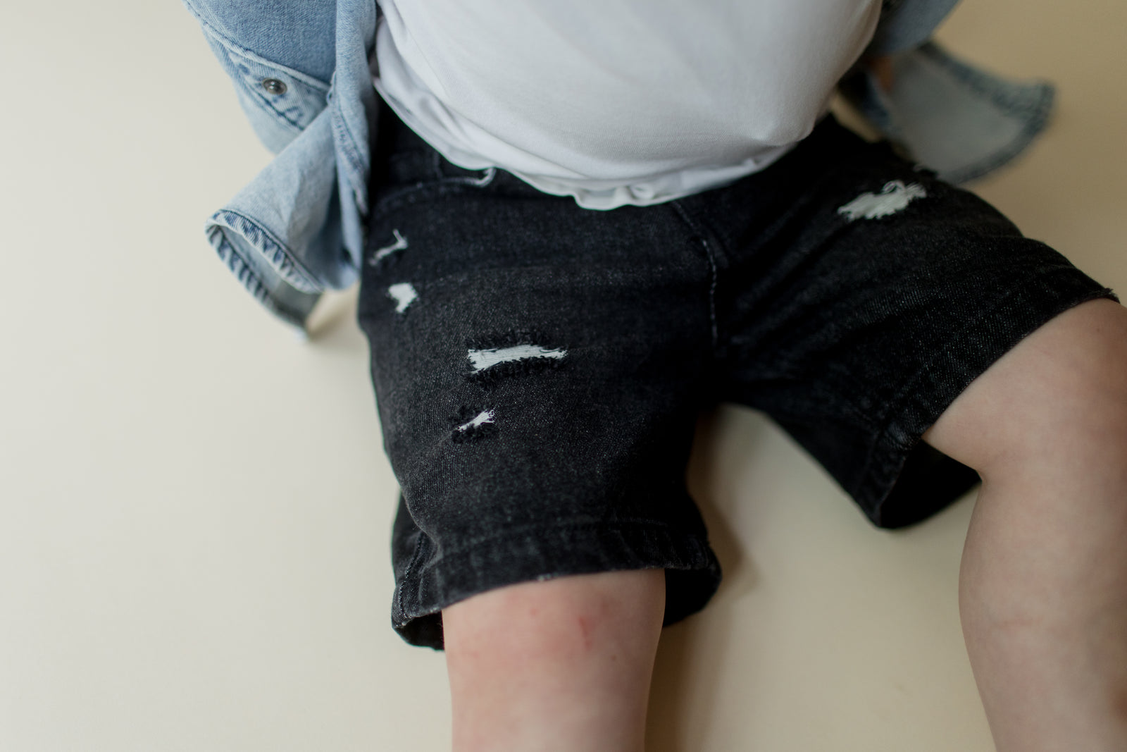Heritage Hem Shorts | Black  Denim